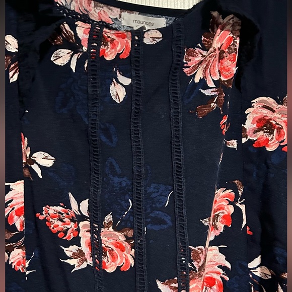 Maurices summer top, navy with floral, size 3x - Picture 6 of 6